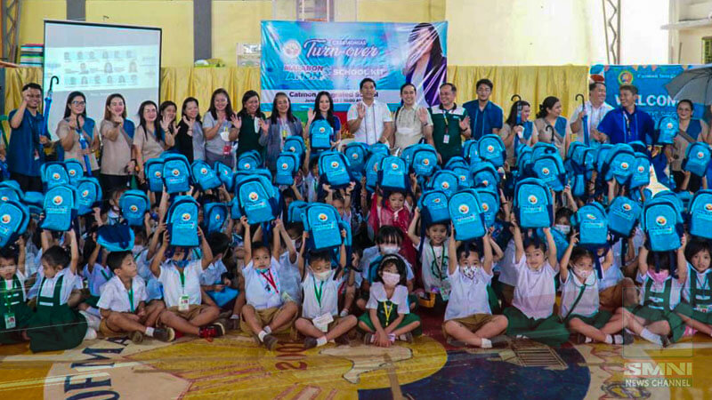 Pamahalaang lungsod ng Malabon, namahagi ng mga school kits sa mahigit 1,600 kindergarten