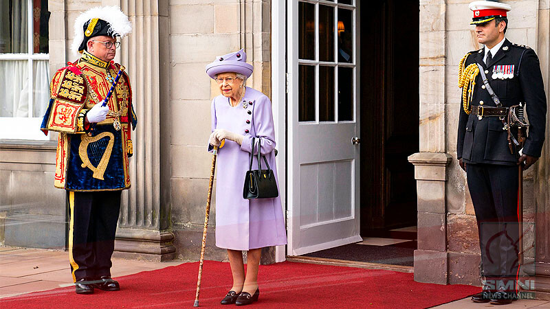 Lalaking ibenebenta ang umano’y tungkod ng yumaong Queen Elizabeth II, nahaharap sa kasong panloloko