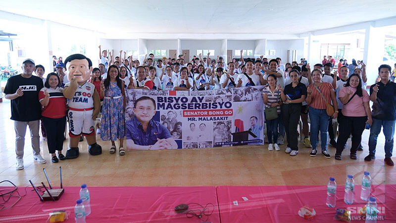 Bong Go highlights importance of gov’t programs for the poor while aiding indigents in Cateel, Davao Oriental