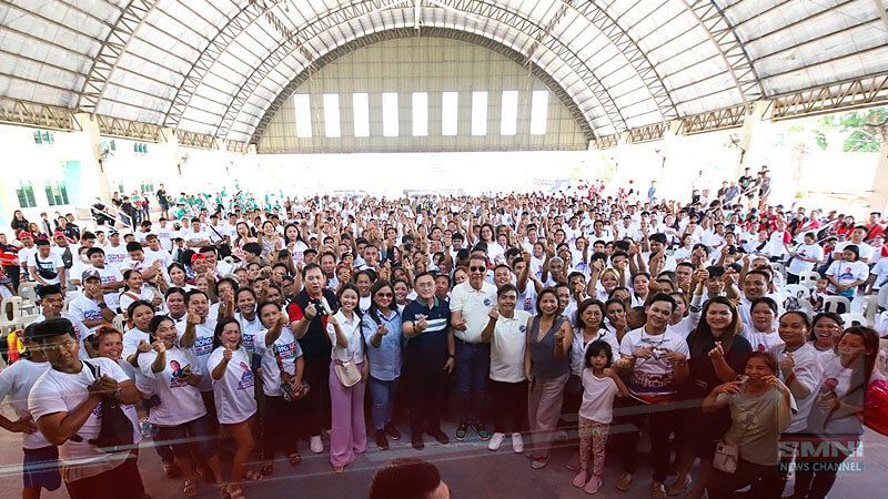 Adopted son of Pangasinan, Bong Go visits Urbiztondo to boost support ...