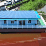 kauna-unahang floating clinic